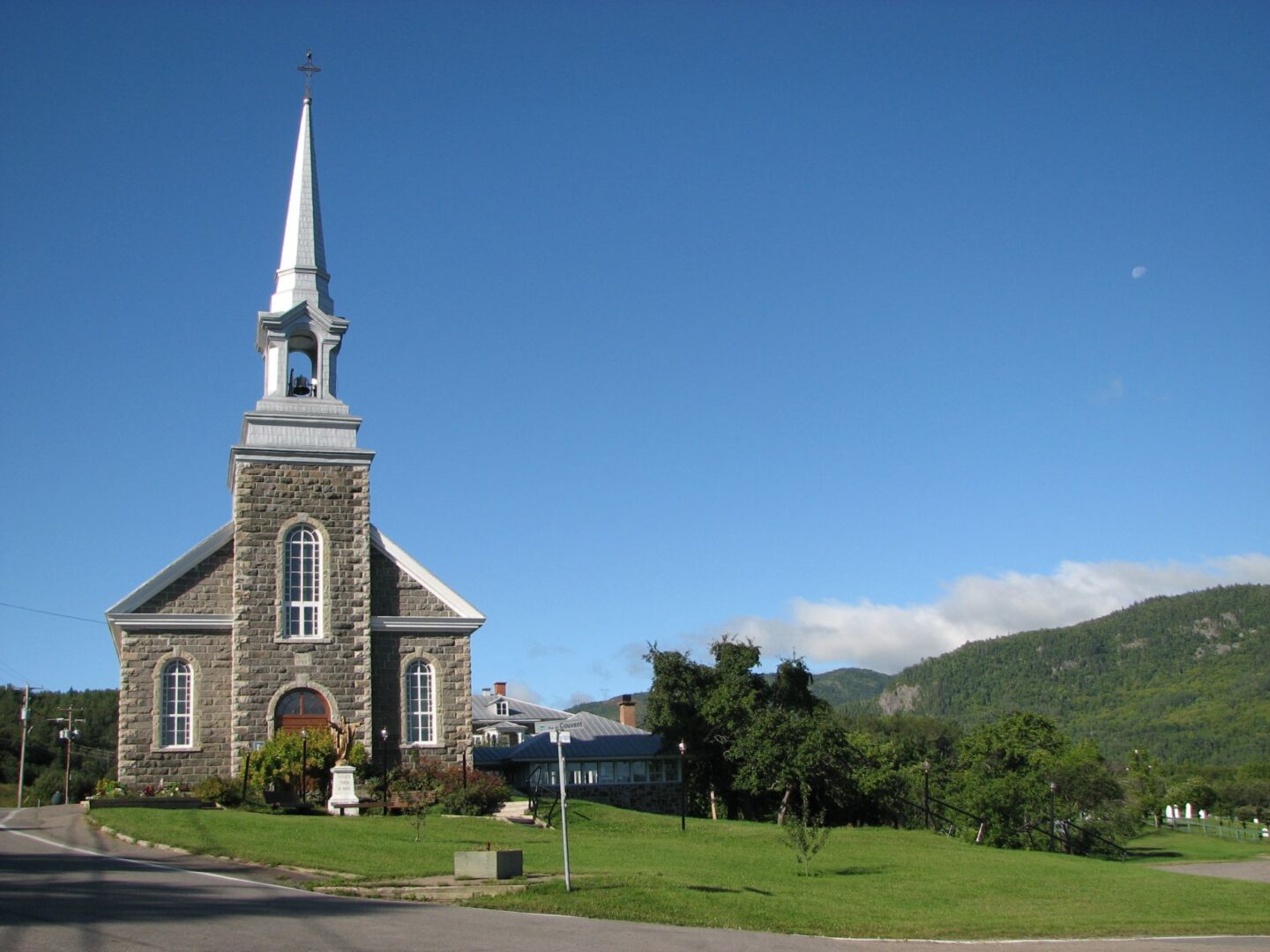 Eglise_Anse_St_Jean Sur la route